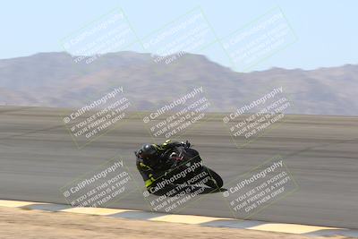 media/Apr-10-2022-SoCal Trackdays (Sun) [[f104b12566]]/Bowl (11am)/